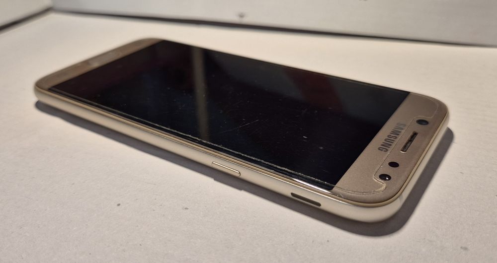 Самсунг GALAXY J5