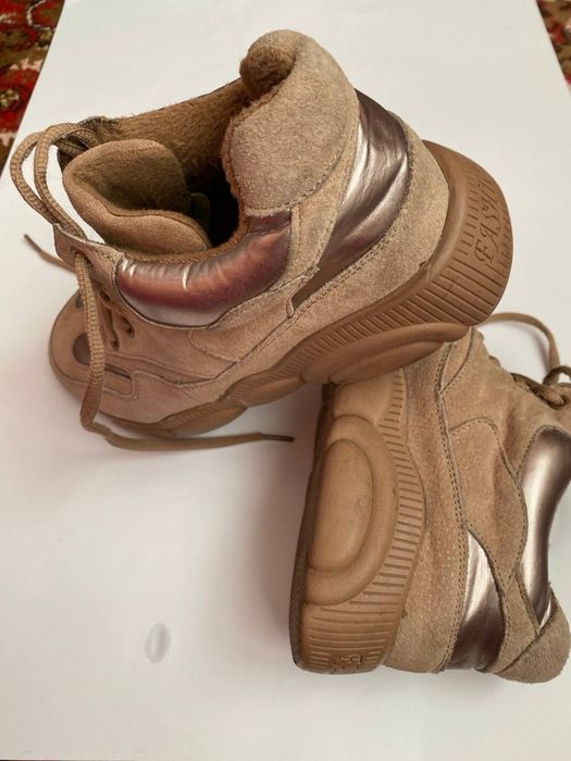 Жіночі утеплені кросівки, 36 р.