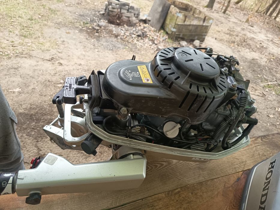Silnik zaburtowy honda BF5A