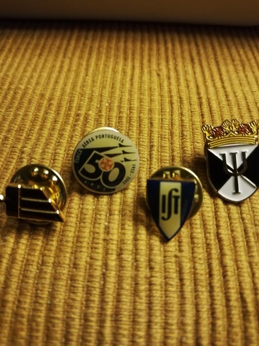 Pins Diversos Novos