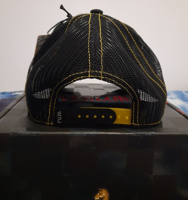 Кепка overlord з Гомером Сімпсоном