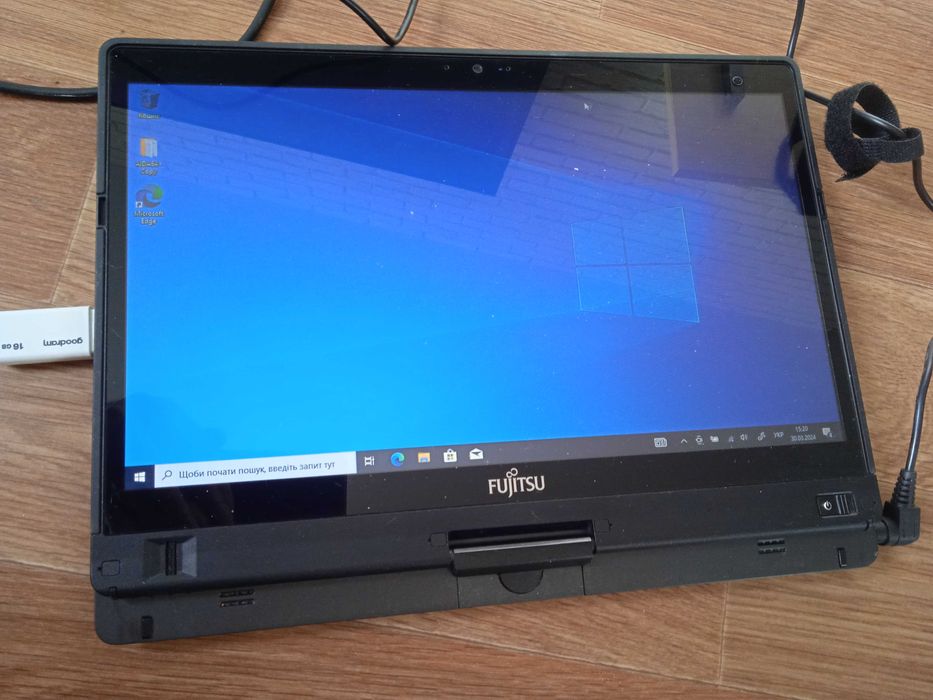 ноутбук-трансформер Fujitsu t938 i5 8250u\8gb ddr4\128 ssd\LTE модем