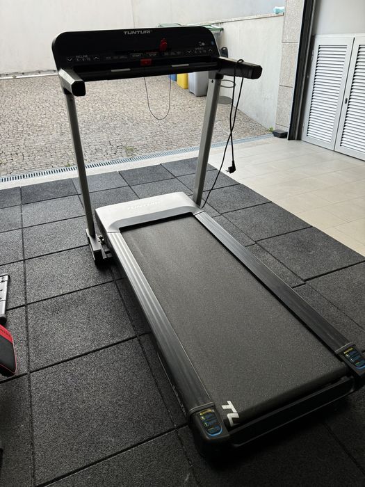 Passadeira TUNTURI FitRun 70i