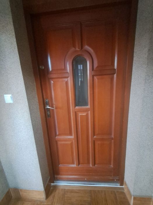 Sprzedam drzwi wejściowe do domu