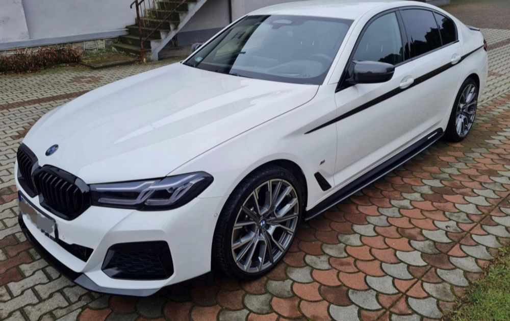 BMW G30 G31 Listwy Pod progi Dokładki Progów M-pakiet Czarny Połysk