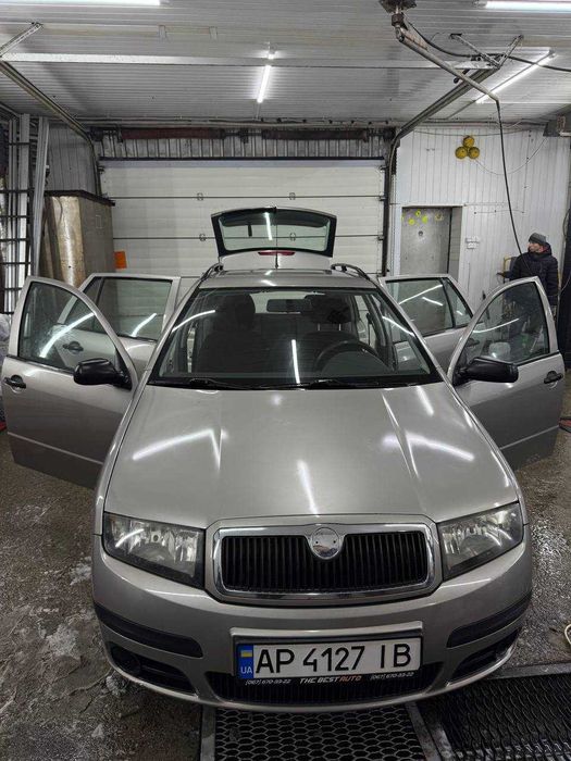 Skoda Fabia 2007 I покоління (FL)  •  1.4 MT (80 к.с.) MPI  •  Classic