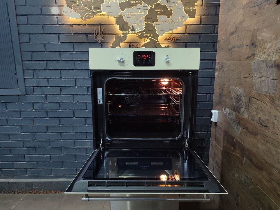 Духова шафа електрична Samsung BT62TDBFST під вбудову. Духовой шкаф