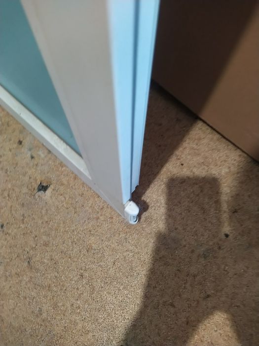 Продам дверь балконную,и стеклопакет