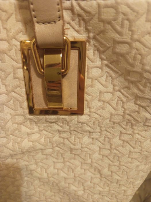 Sprzedam torebkę DKNY