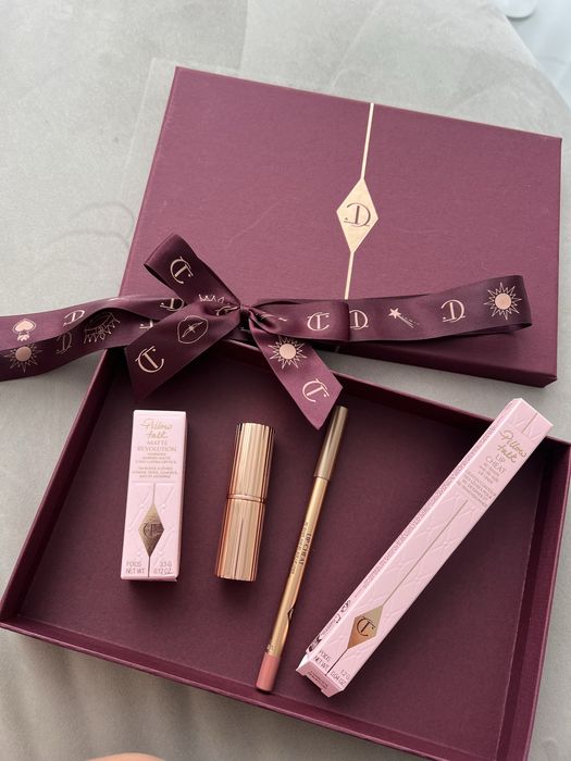 Олівець помада Charlotte tilbury pillow talk