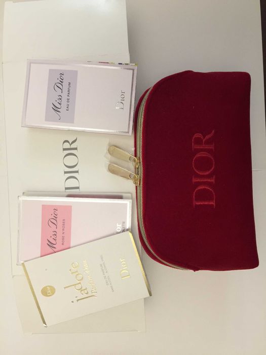 Подарунок Dior: Косметичка фірмова в коробці + набір мініатюр