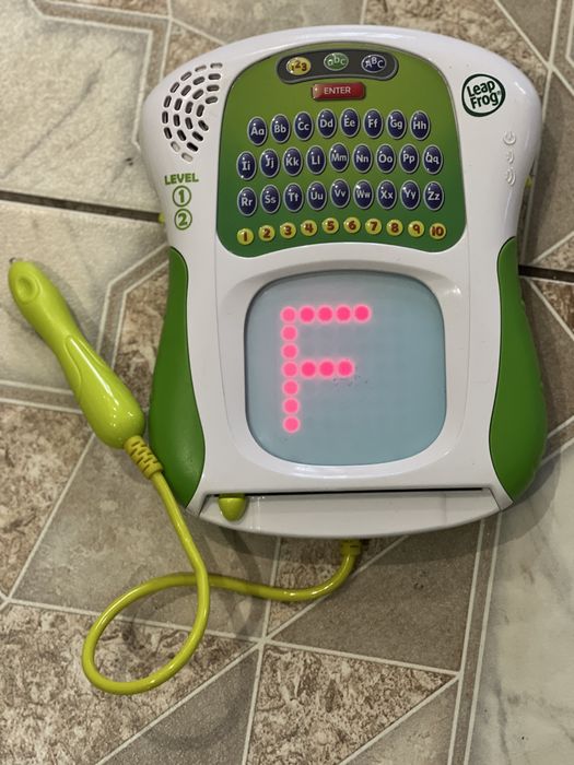 Інтерактивна іграшка,планшет ,