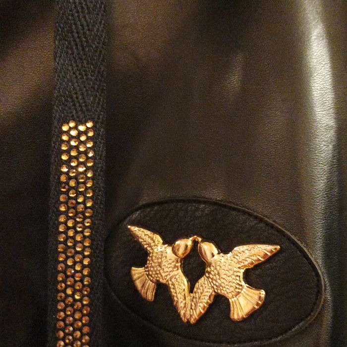 Płaszcz damski jesienny z kapturem.