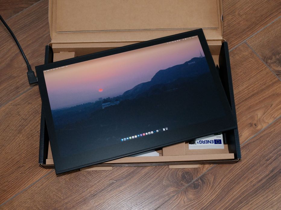 Wacom Movink 13" DTH135 / tablet graficzny LCD jak Wacom Cintiq / FV23