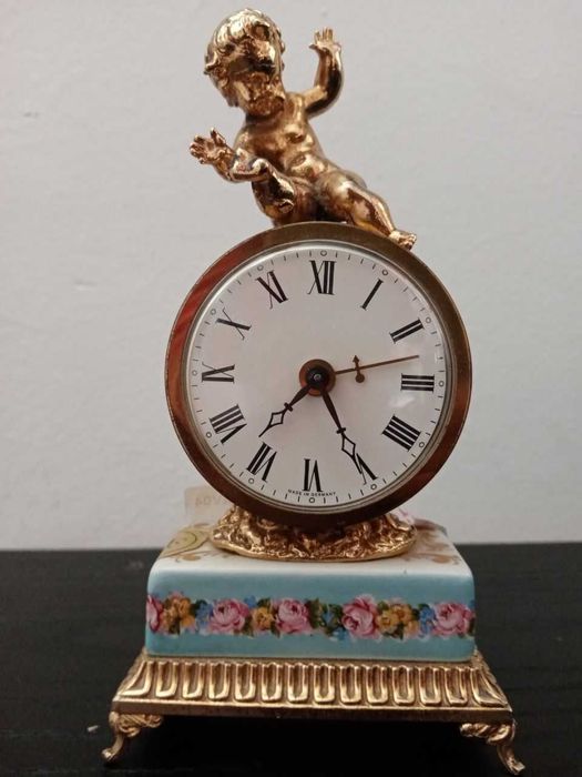 Годинники настільний, настінний  з Італії