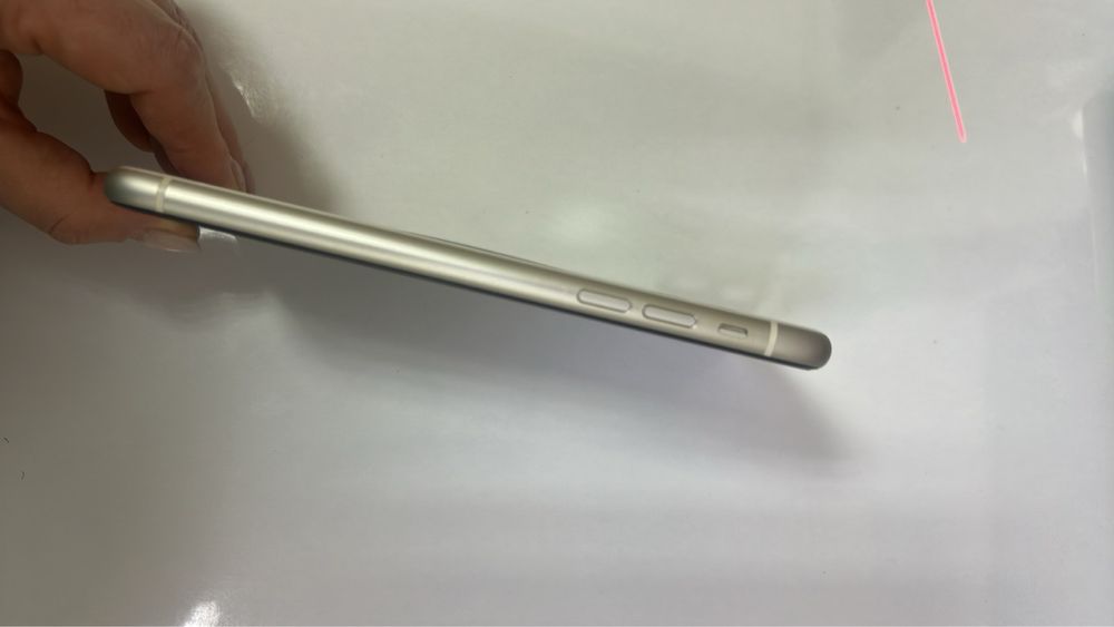 Продам iPhone 11
