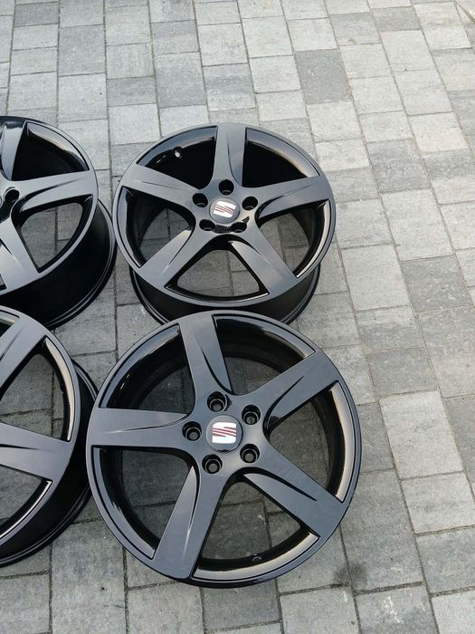 Felgi aluminiowe R17 5x112 Seat Audi Skoda VW 7J ET54 jak nowe