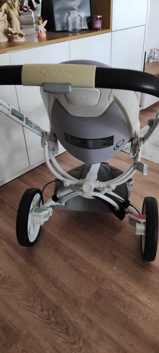 Carrinho bebe Quinny branco