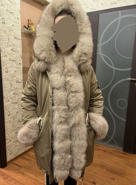 Парка женская с натуральным мехом песца