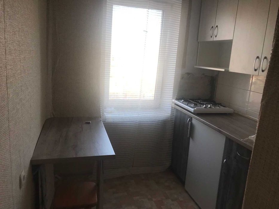 Здам 1 к-ну квартиру на Безручка.