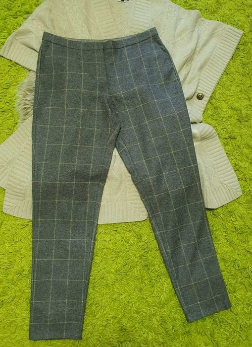 Шерстяные брюки Massimo Dutti