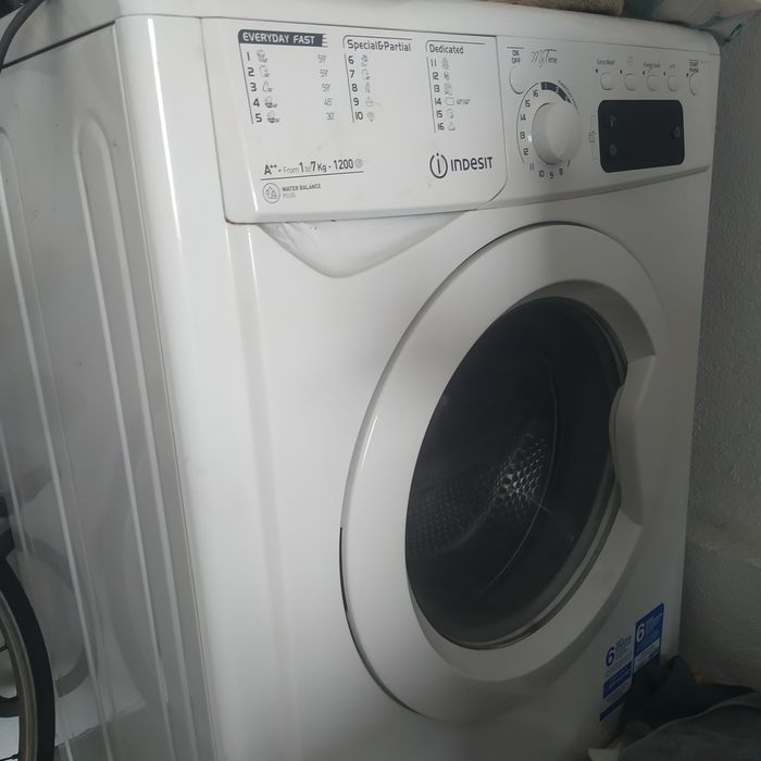 Máquina de roupa - trabalha mas rolamento gripado
