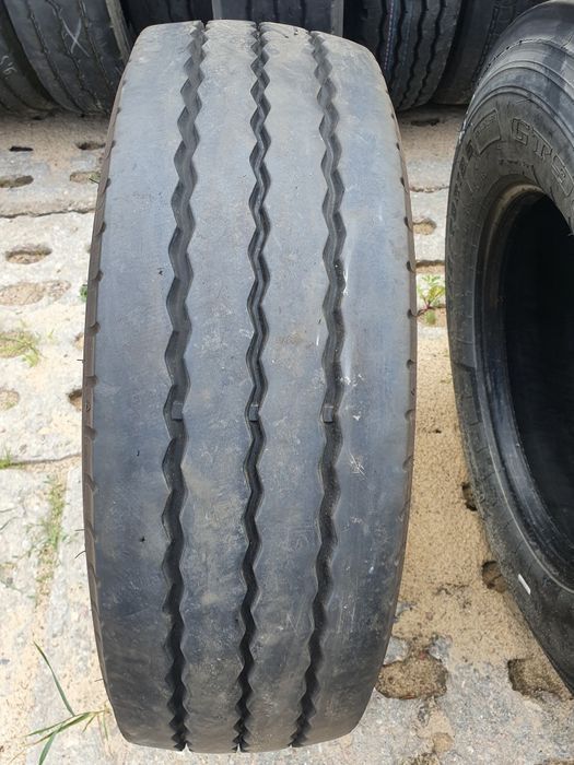 245/70r19.5 Bridgestone R Trailer 001