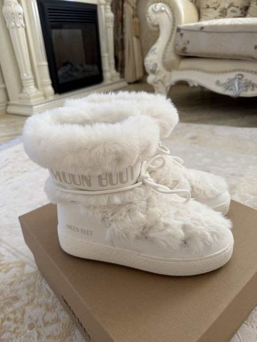 Продам Moon boot,оригінал