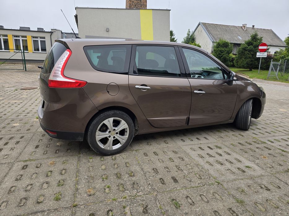 Scenic 3 1.9 dci bez wkładu 7 osobowy