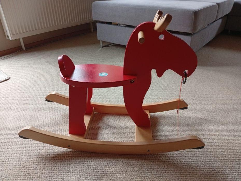 Koń na biegunach dla dziecka