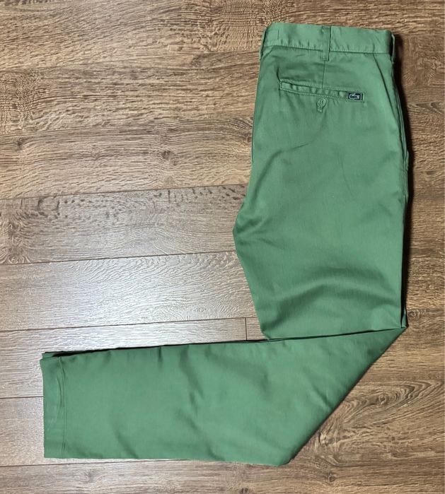 Брюки чиносы Lacoste .