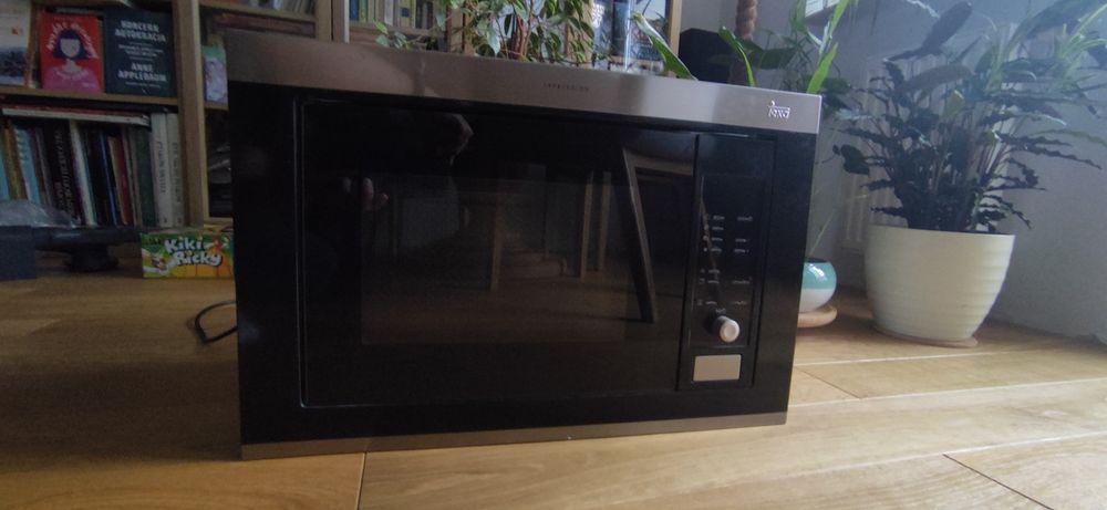 Kuchenka mikrofalowa TEKA z grillem do zabudowy