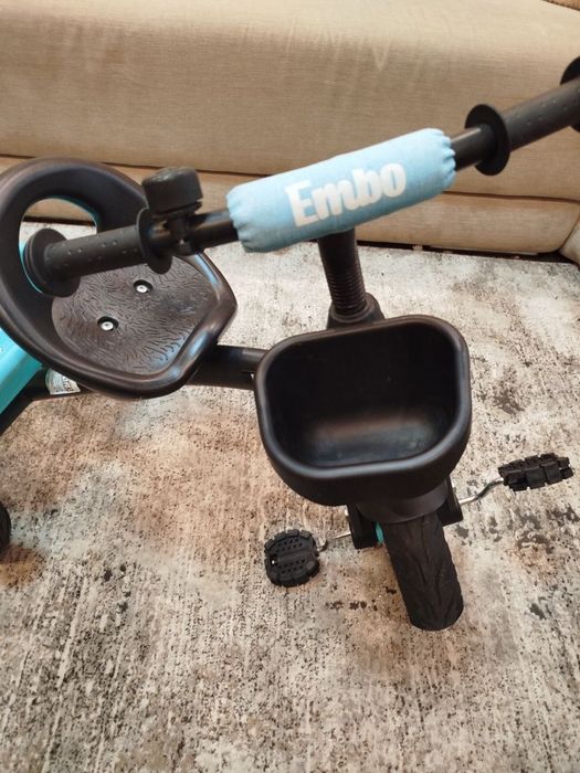 Дитячий велосипед триколісний Caretero Embo