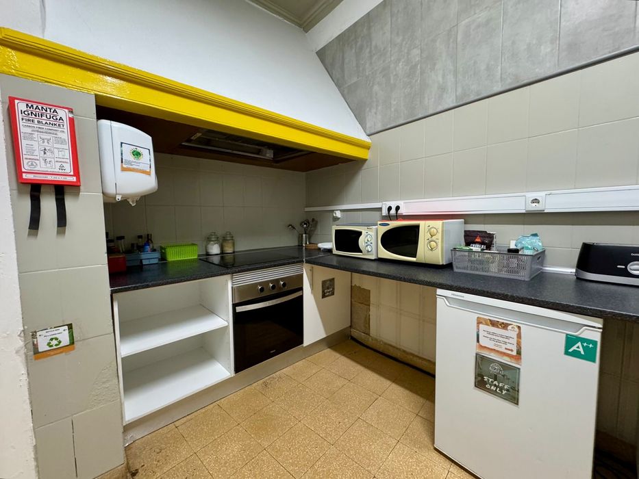 Aluga se quarto privado