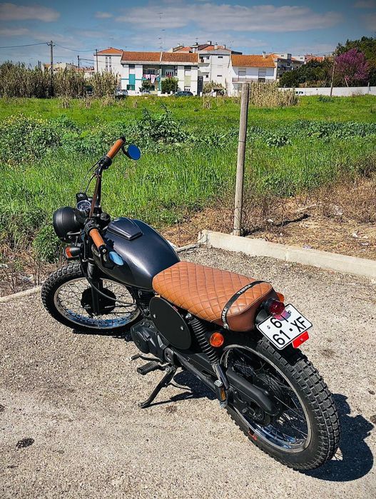 Mota Honda CG Scrambler 125 personalizada