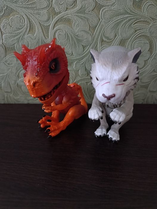 Интерактивный дракоша, саблезубый тигр Фингерлингс