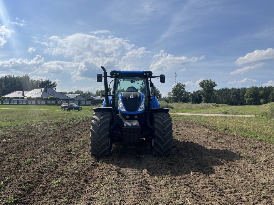 New Holland T7230