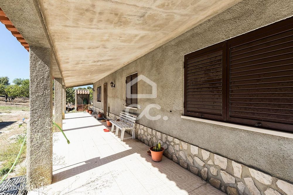 Moradia T3 Isolada inserida num lote de 720 m² em Vendas Novas, Évora