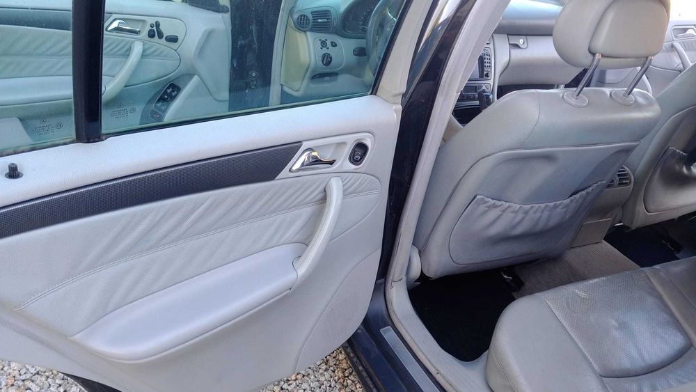 Mercedes c270 CDI de 2003 foto 4
