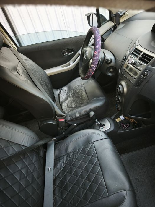 Продаётся личный автомобиль Toyota Yaris 2011 года
