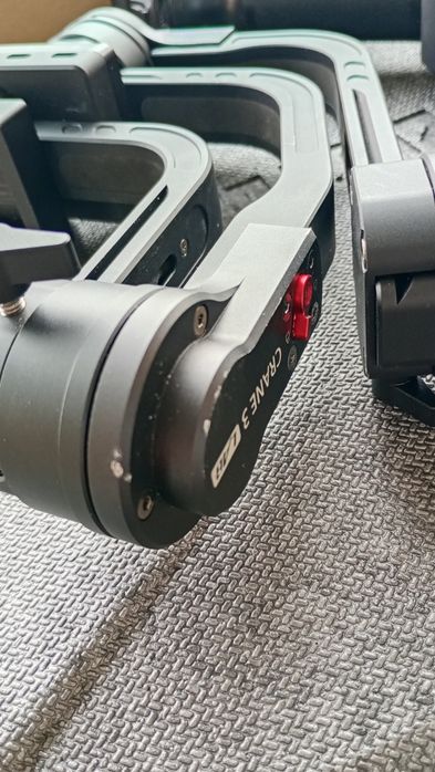 Zhiyun Crane 3 LAB — 3-осьовий електронний стабілізатор для  DSLR камер.