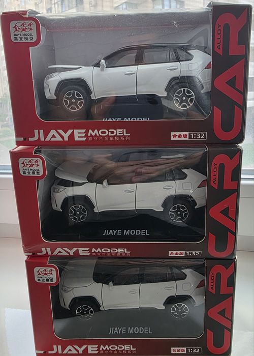 Моделька іграшкова TOYOTA Rav-4 миталева