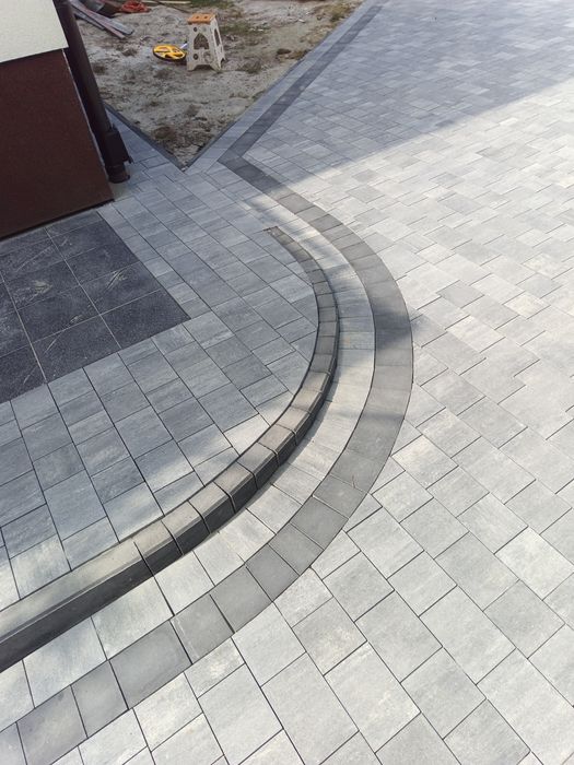 Układanie kostki brukowej, montaż ogrodzeń