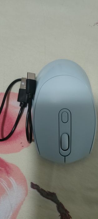 Бездротова,безшумна компактна миша
Підключення: