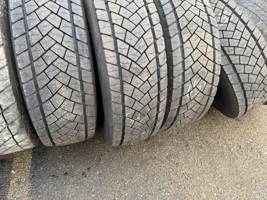 305/70/19,5 [netto1100]Goodyear Kmax D- nowe