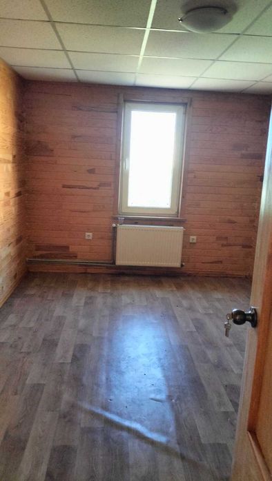 Продам гараж в кооперативі з кухнею та двома кімнатами є ліфт