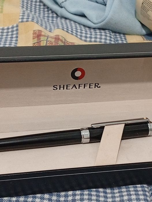 Esferográfica Sheaffer toda nova em caixa