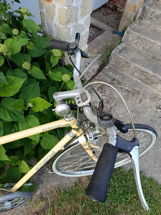 Klasyczny rower trekkingowy Motobecane Evasion 28"