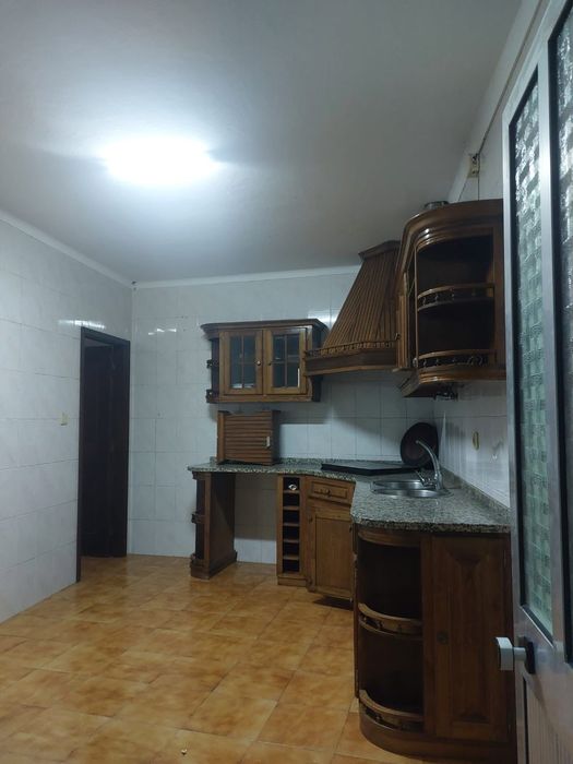 Aluga-se uma casa T3
