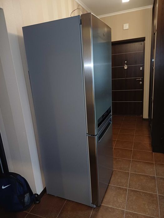 Холодильник Whirlpool